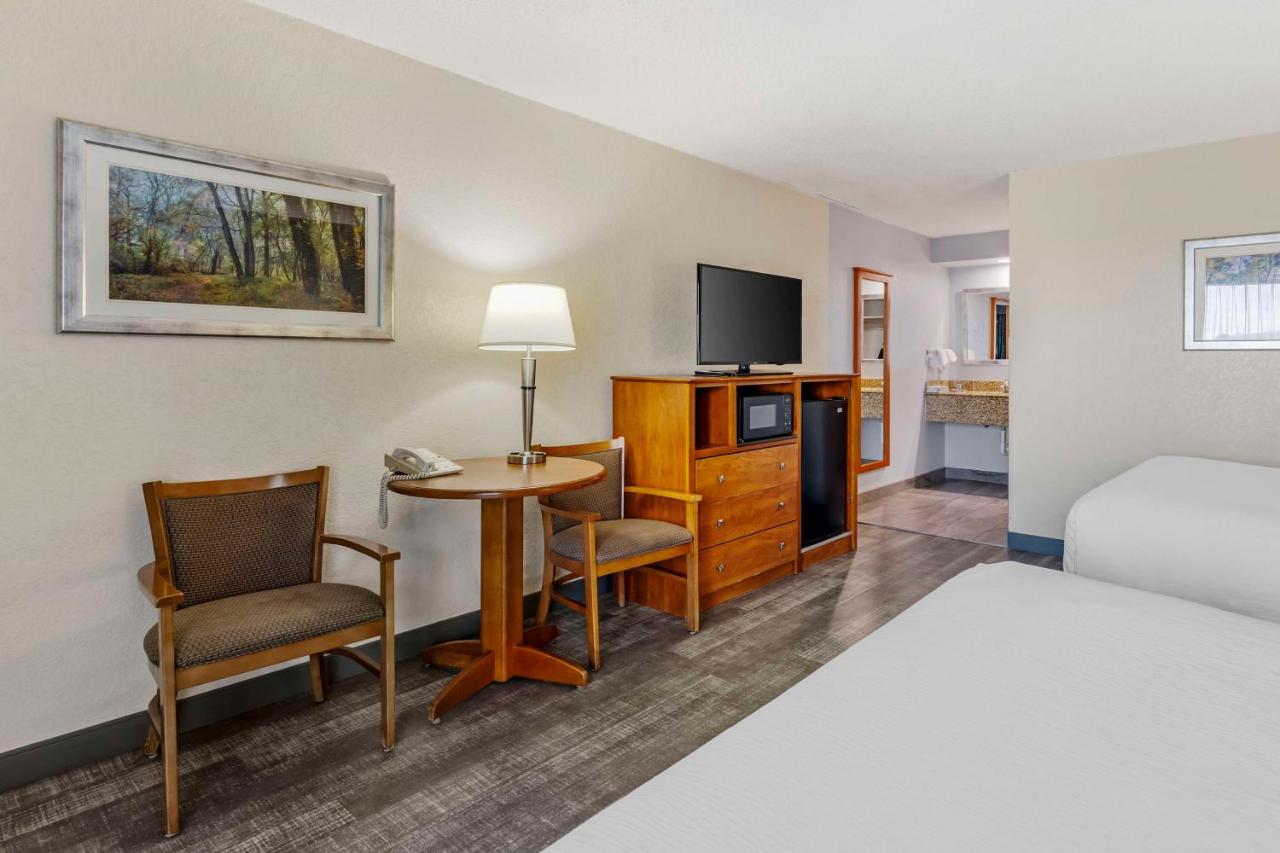 | Best Western Thunderbird Motel