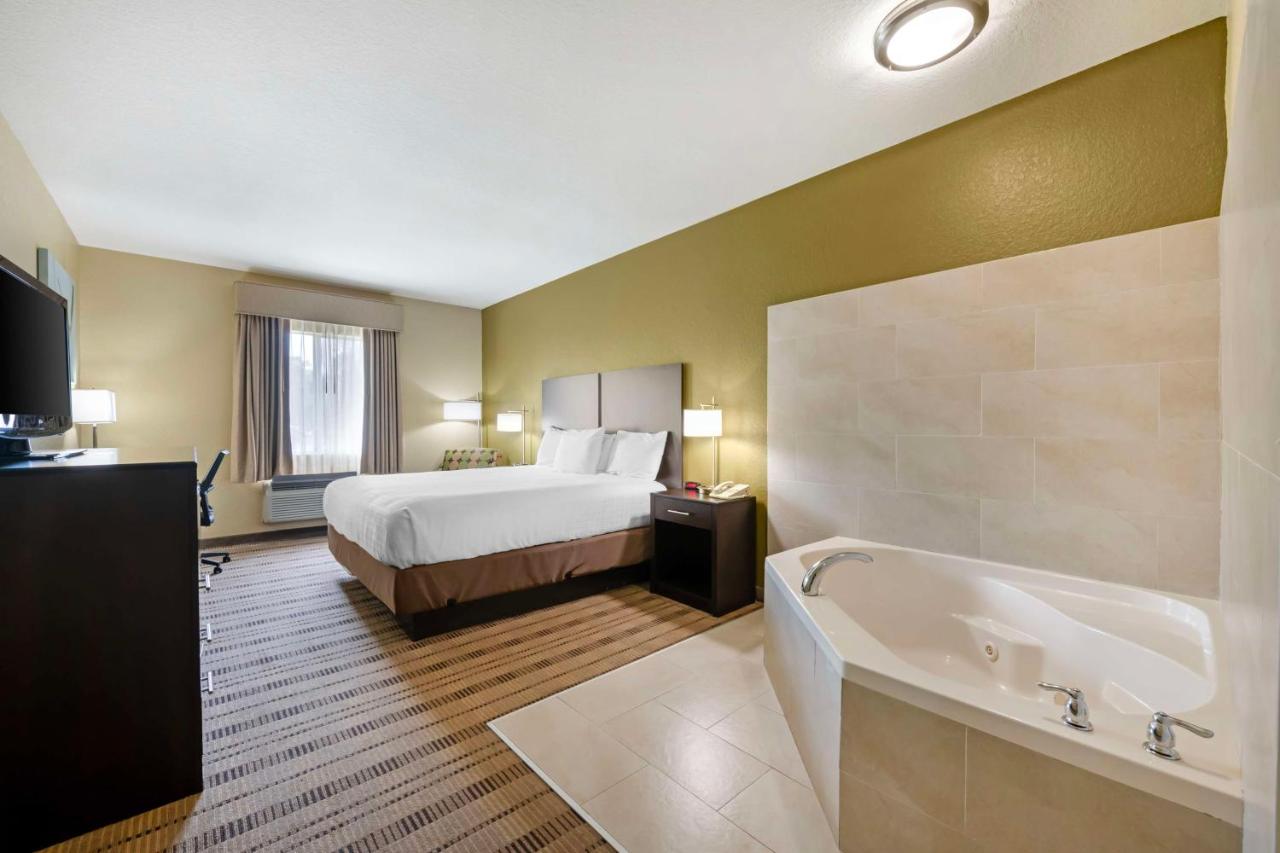 | Best Western Edgewater Inn