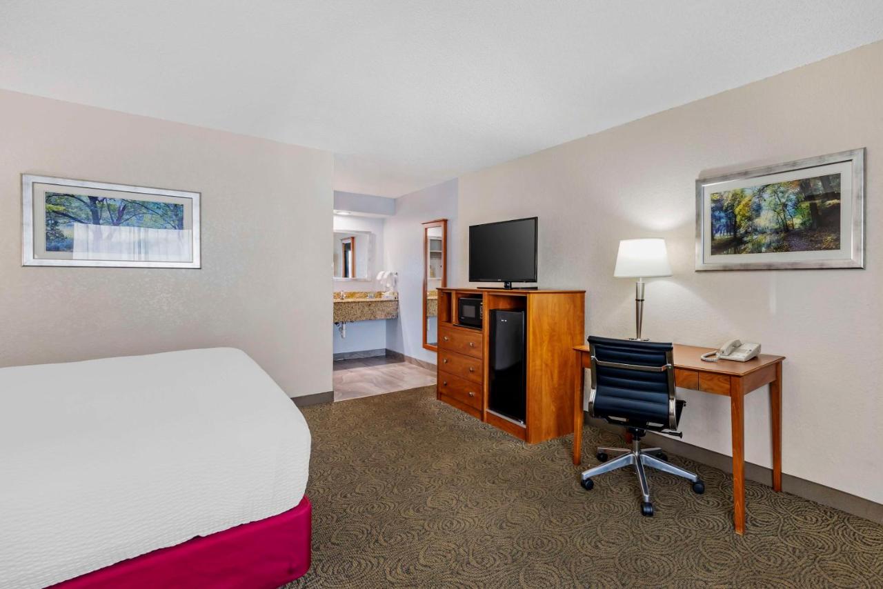 | Best Western Thunderbird Motel