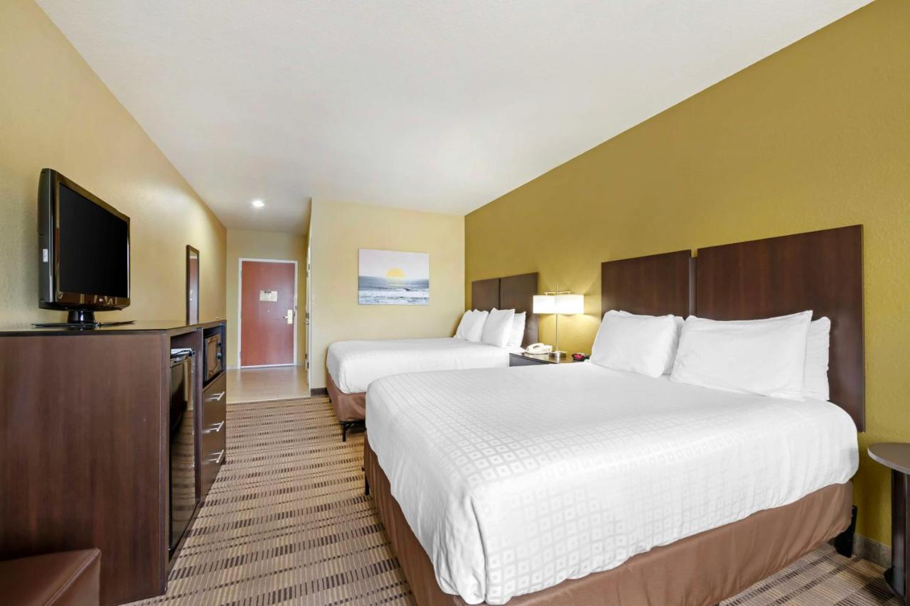 | Best Western Edgewater Inn
