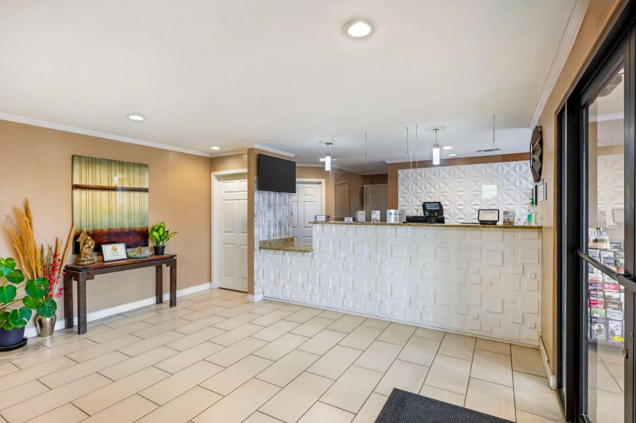 | Best Western Snyder Inn