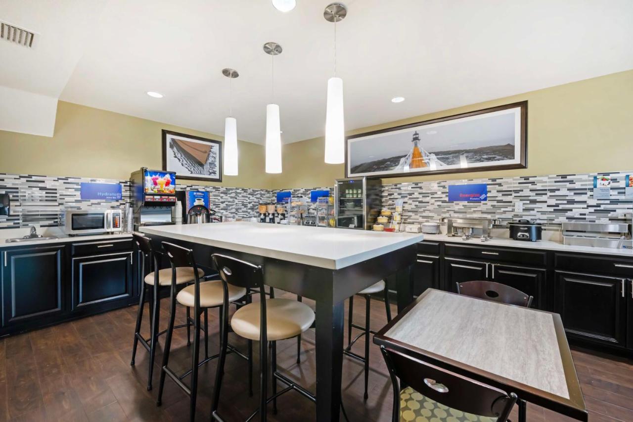 | Best Western Edgewater Inn