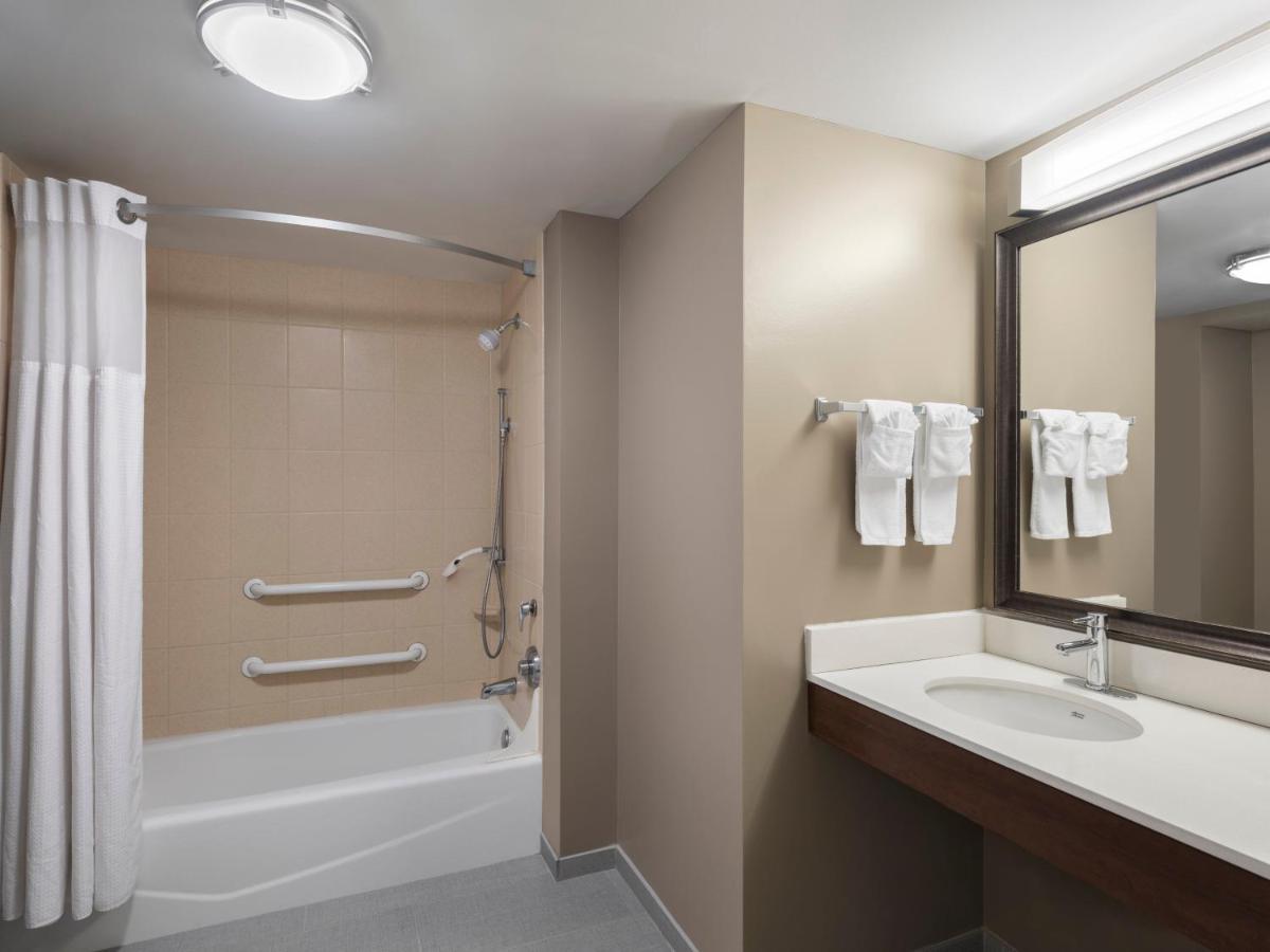 King Room - Disability Access at Staybridge Suites Indianapolis-Airport by IHG