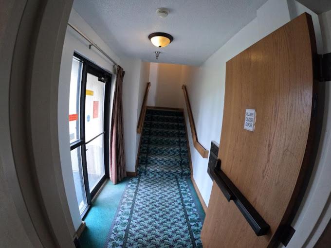 | Pleasant Stay Inn & Suites