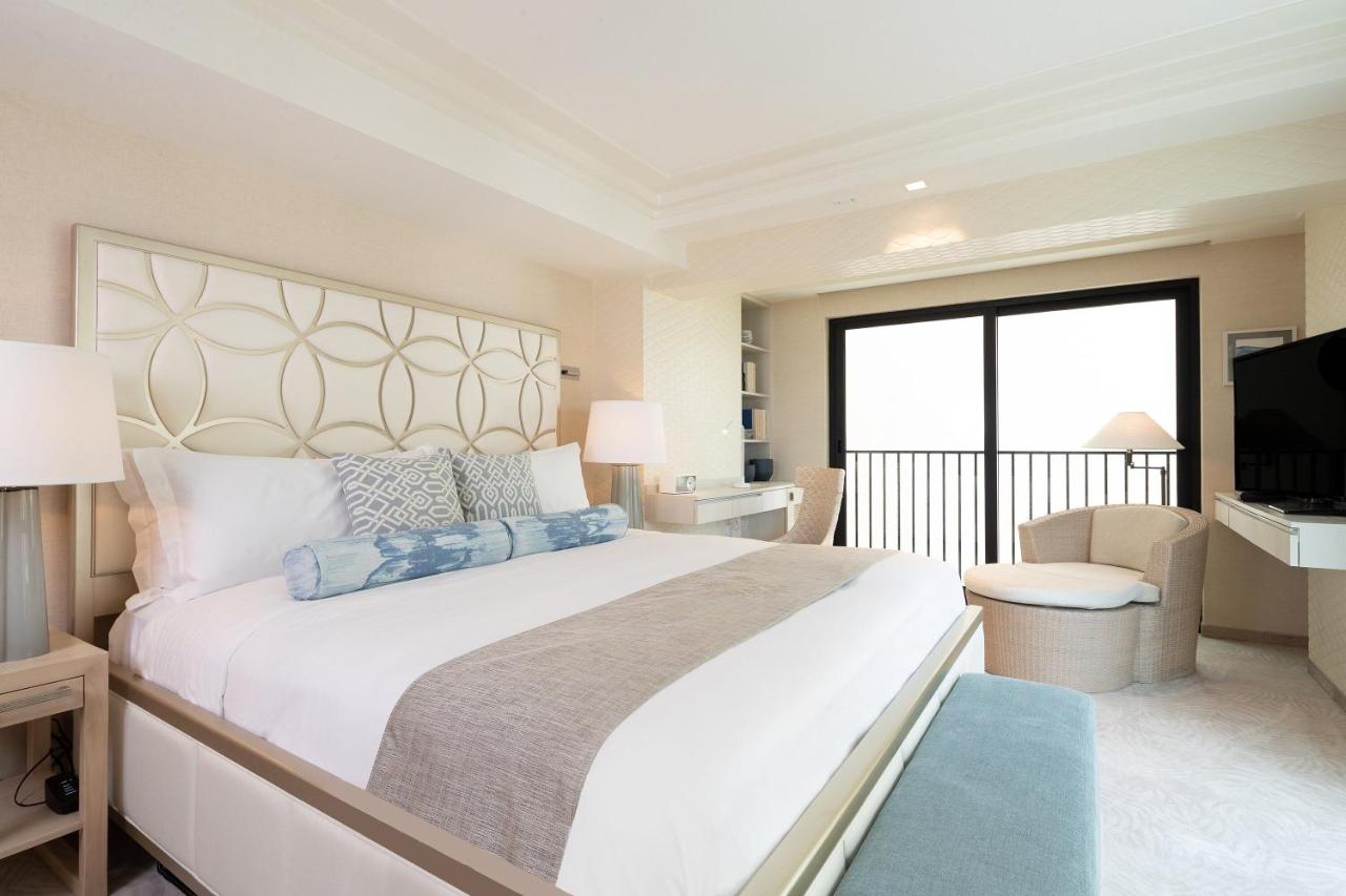 Oceanfront Sapphire Suite - 2 Bedroom Plus Den at Espacio The Jewel Of Waikiki