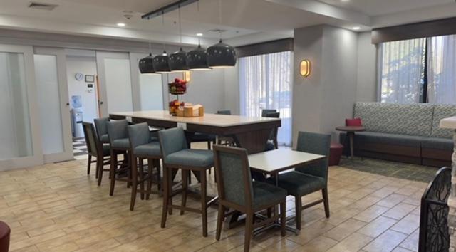 | Hampton by Hilton Brattleboro