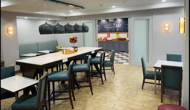 | Hampton by Hilton Brattleboro