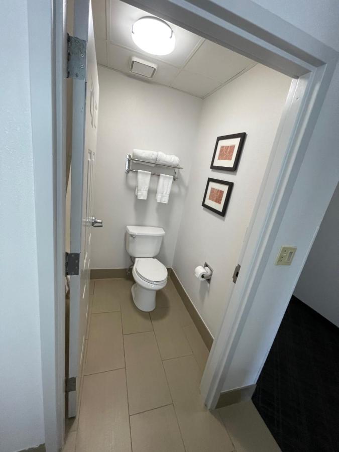 King Suite at Comfort Suites Crossville