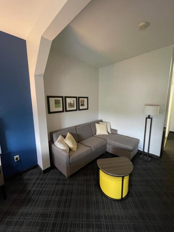 King Suite at Comfort Suites Crossville