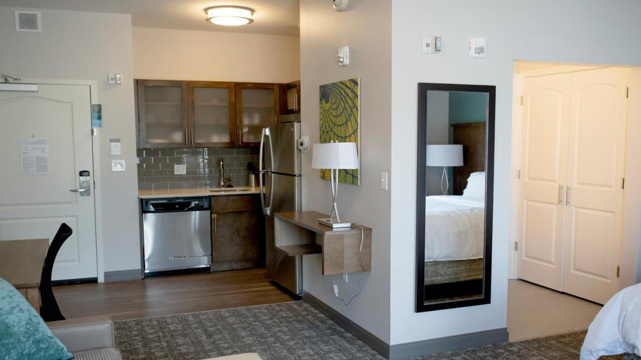 Studio Queen Suite - Non-Smoking at Staybridge Suites Auburn Hills by IHG