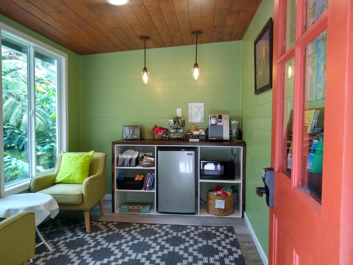 | Hale 'Ohu Bed & Breakfast