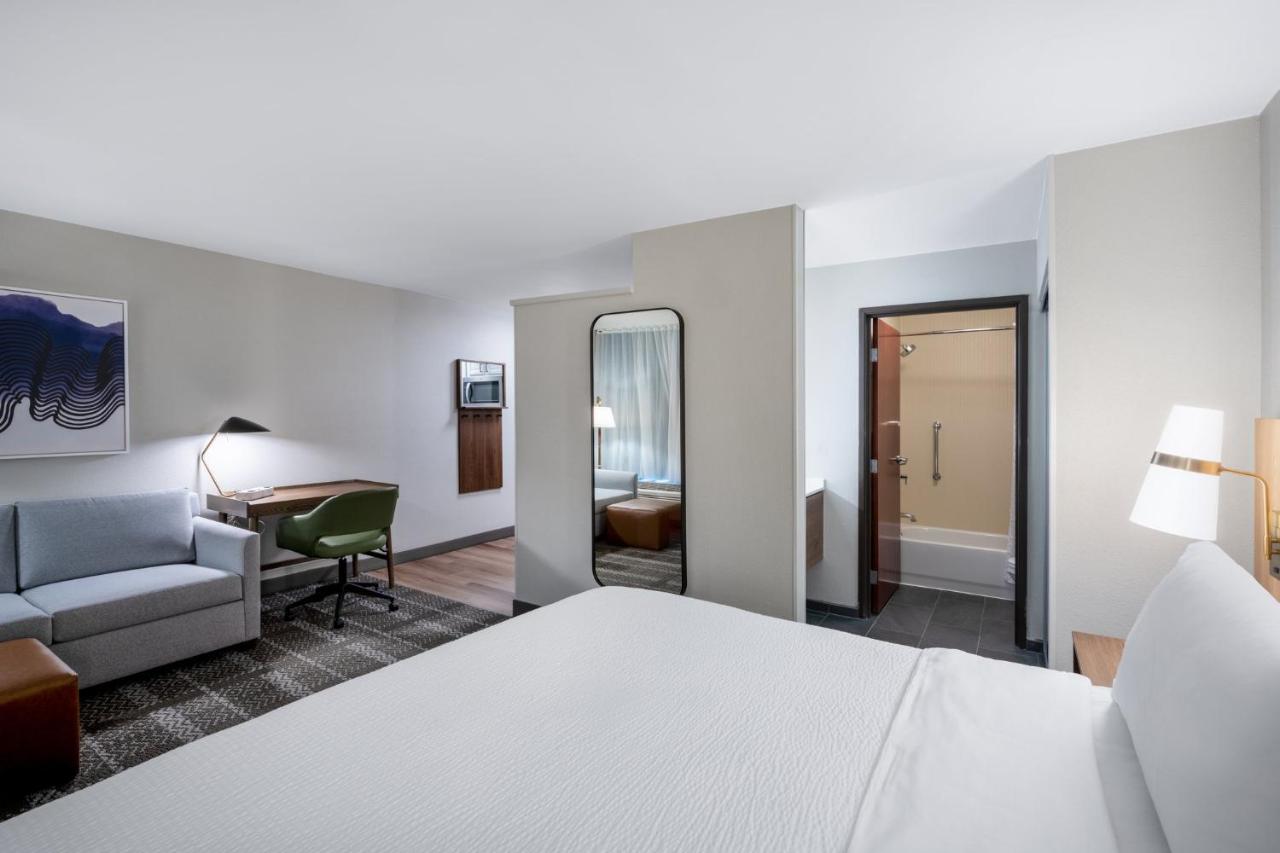 King Studio at Staybridge Suites West Des Moines by IHG