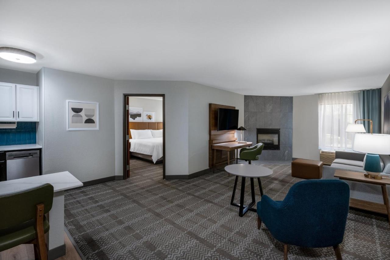 One-Bedroom King Suite at Staybridge Suites West Des Moines by IHG