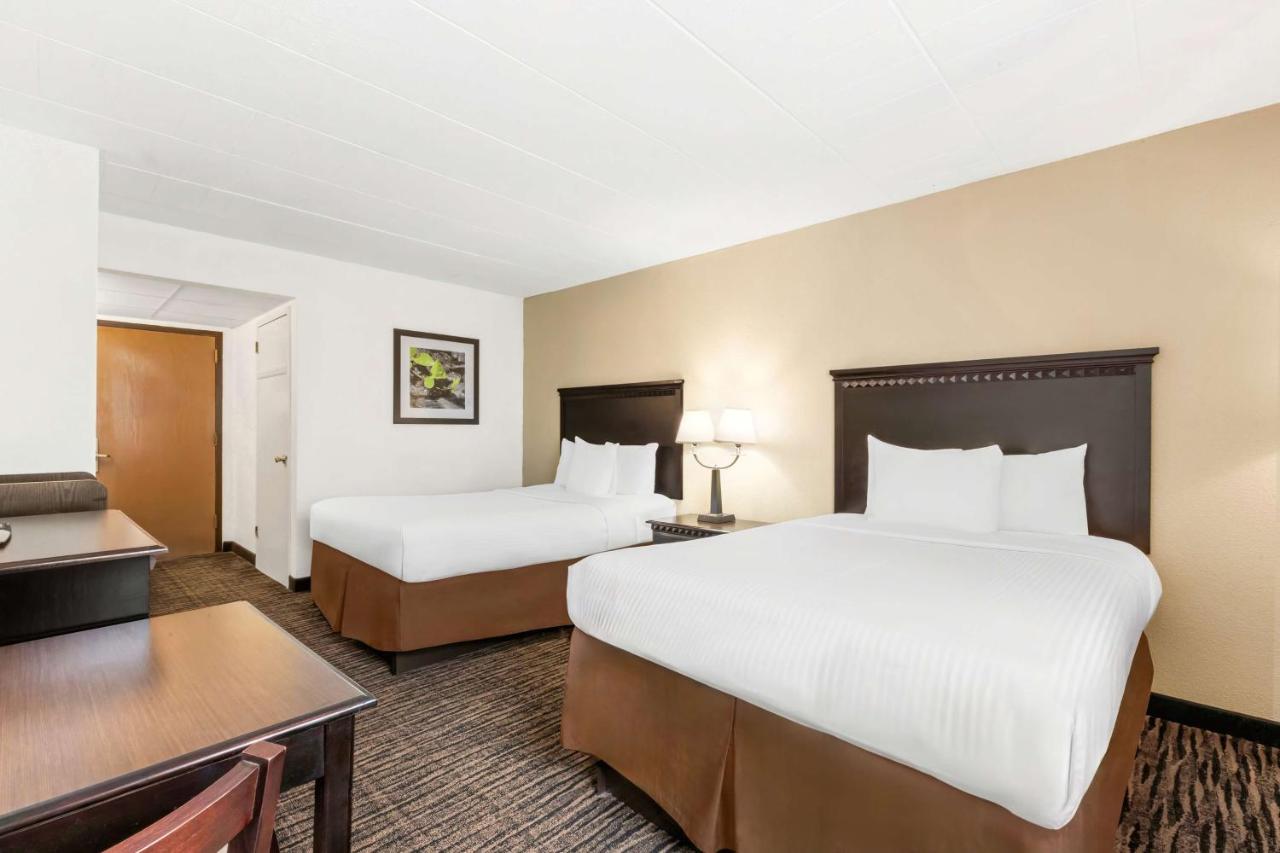 | Best Western Hazlet Inn