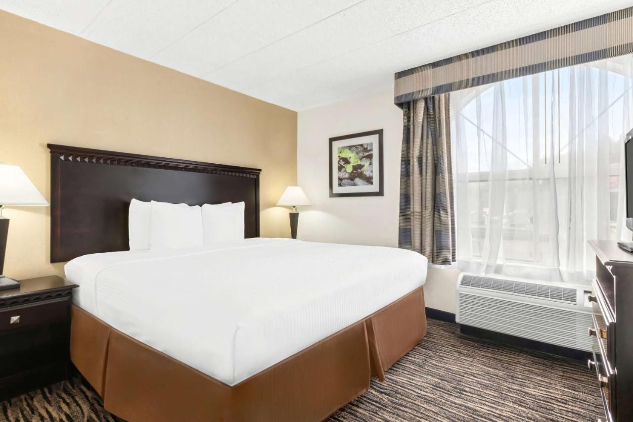| Best Western Hazlet Inn
