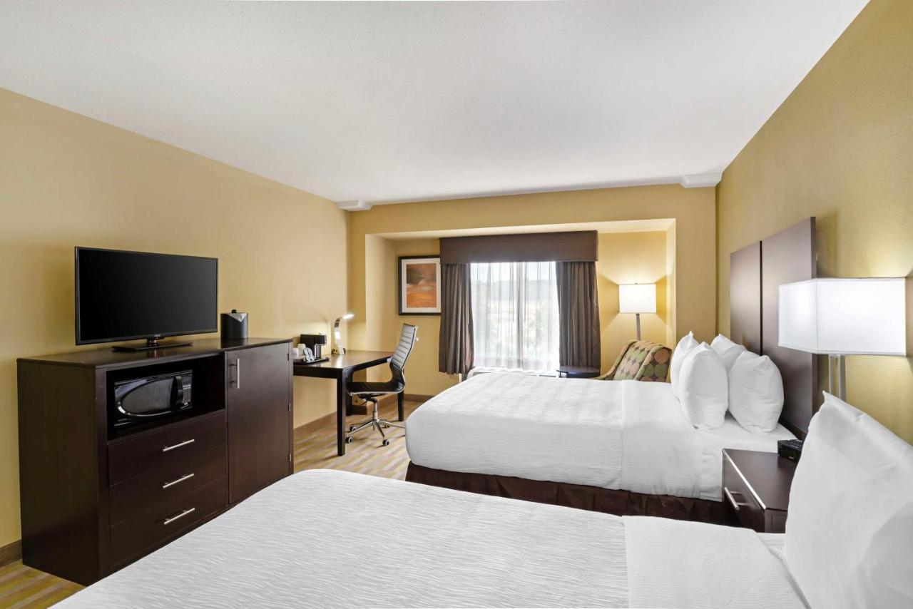 | Best Western Plus Thornburg Inn & Suites