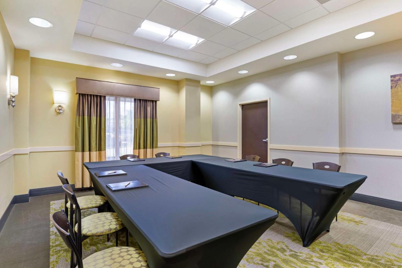 | Best Western Plus Thornburg Inn & Suites
