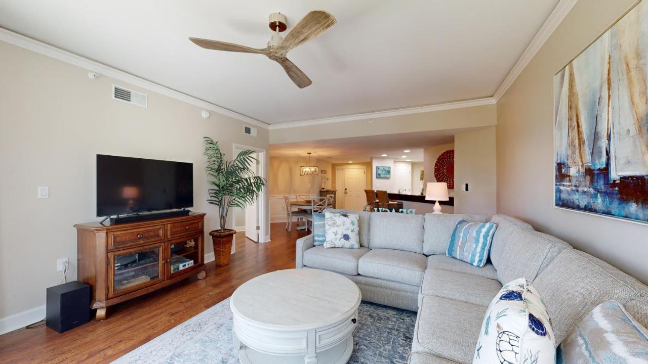  | 210 Windsor Place
