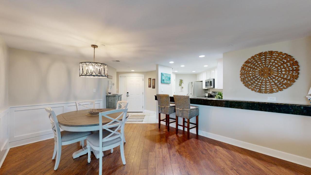  | 210 Windsor Place