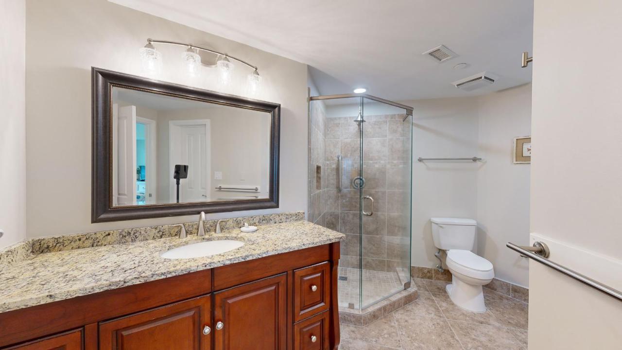  | 210 Windsor Place