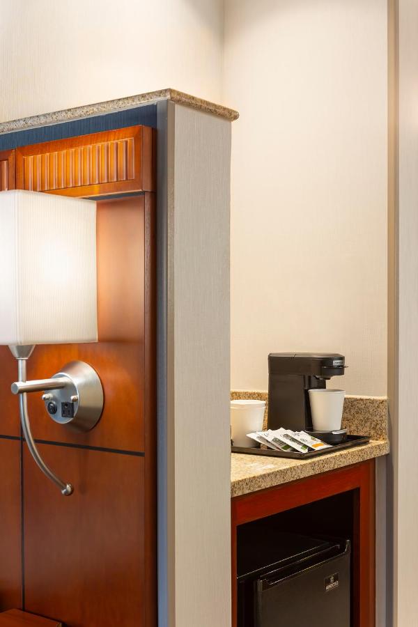 | Courtyard by Marriott Madison West Middleton