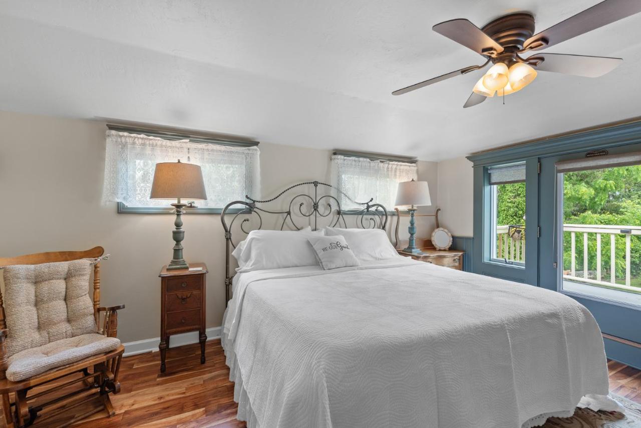 | The Foxglove Inn