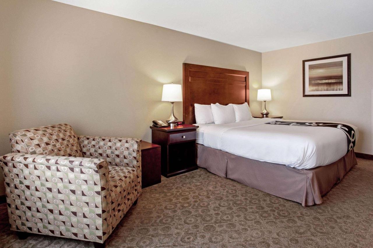 King Room - Mobility Access/Non-Smoking at La Quinta Inn & Suites by Wyndham Bismarck