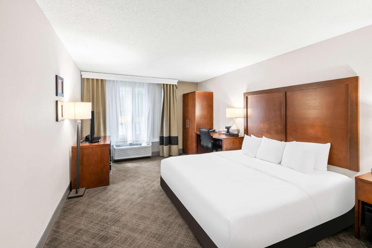 King Room - Accessible/Non-Smoking at Comfort Inn Duluth West