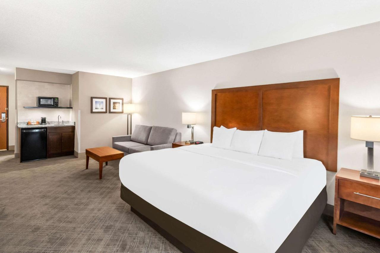 King Suite at Comfort Inn Duluth West