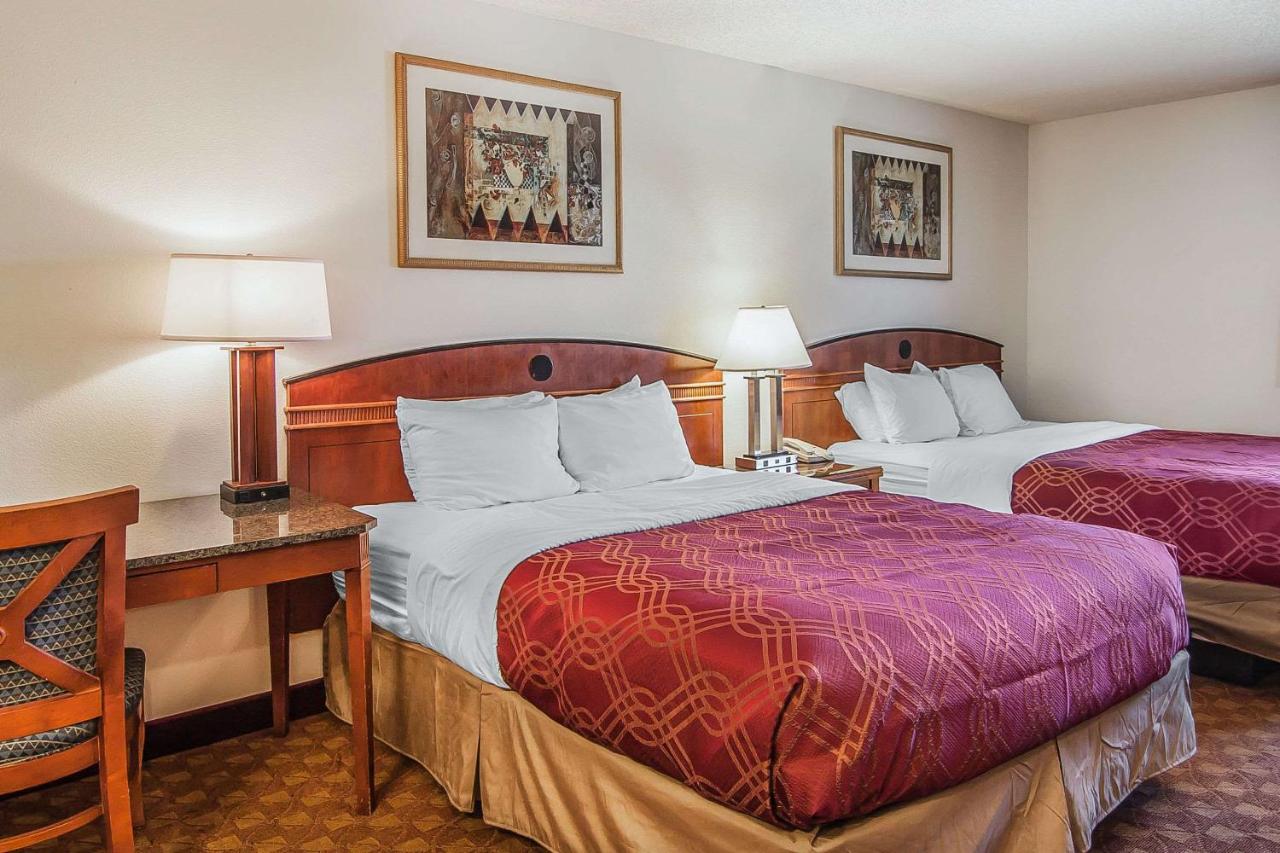 | Econo Lodge Inn & Suites Madras