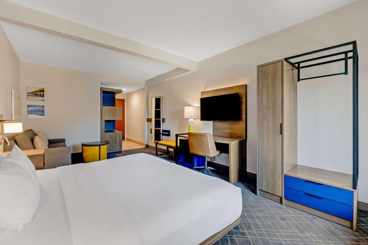 King Suite - Non-Smoking at Comfort Suites Chesapeake - Norfolk