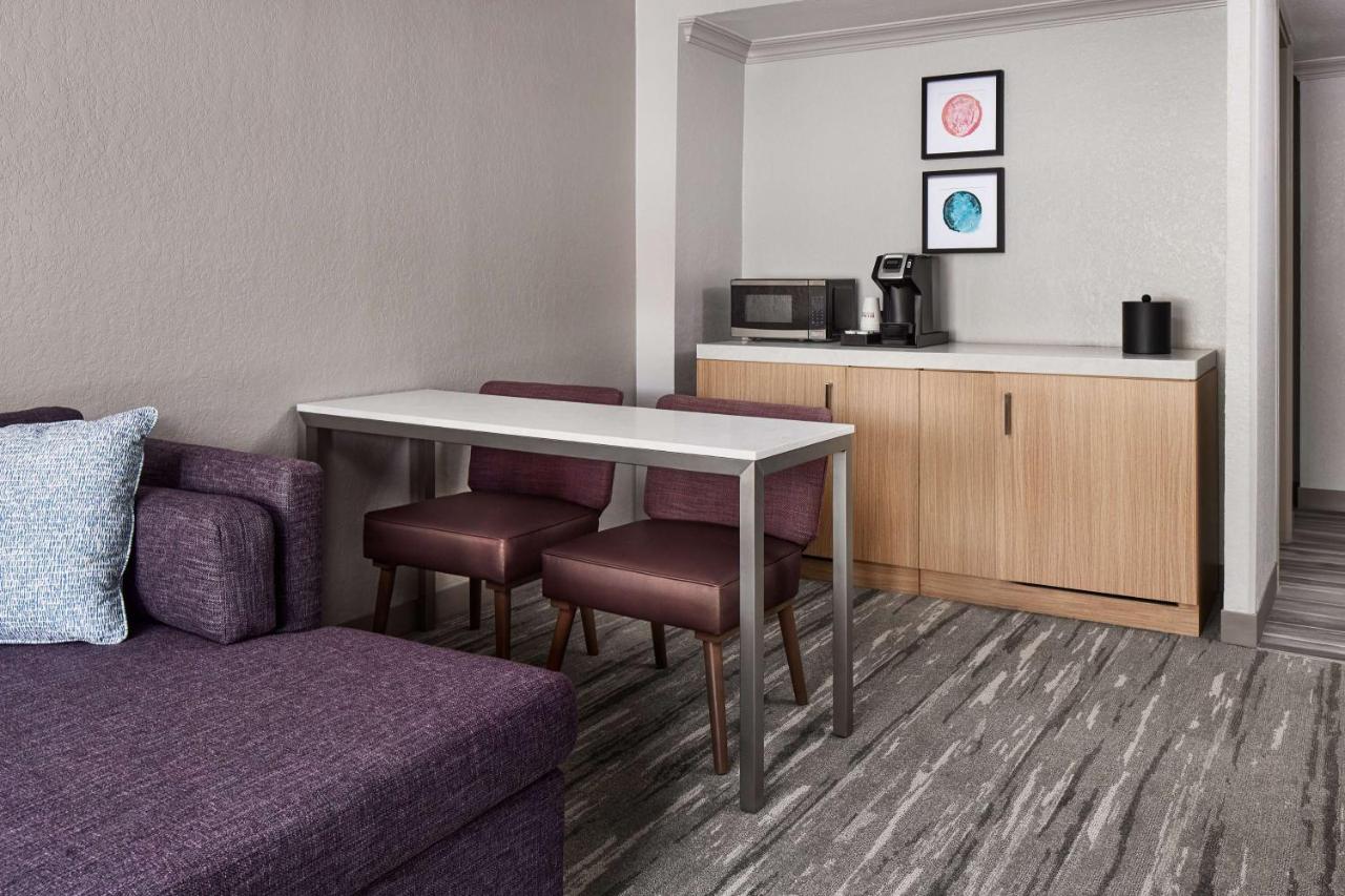 | Inn at Tewksbury