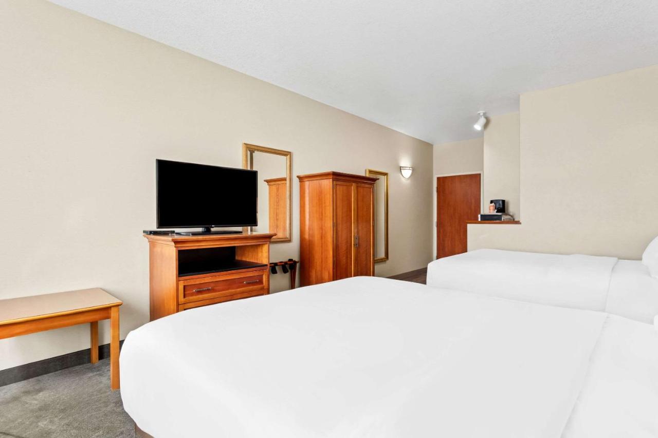 Standard Queen Room with Two Queen Beds - Non-Smoking at Comfort Inn & Suites I-25 near Spaceport America