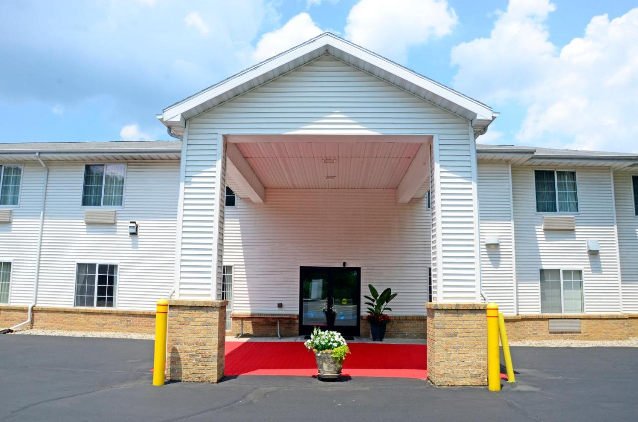 | Budget Host Inn