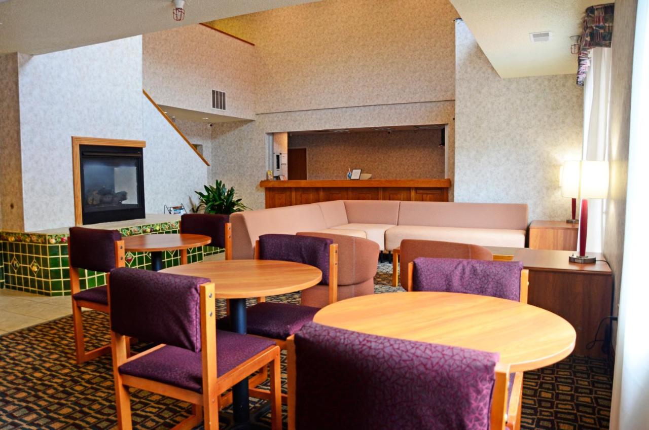 | Budget Host Inn
