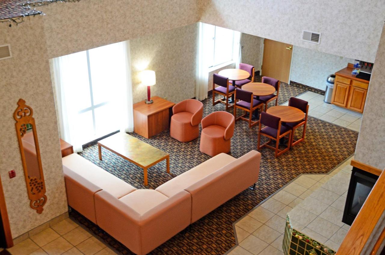 | Budget Host Inn
