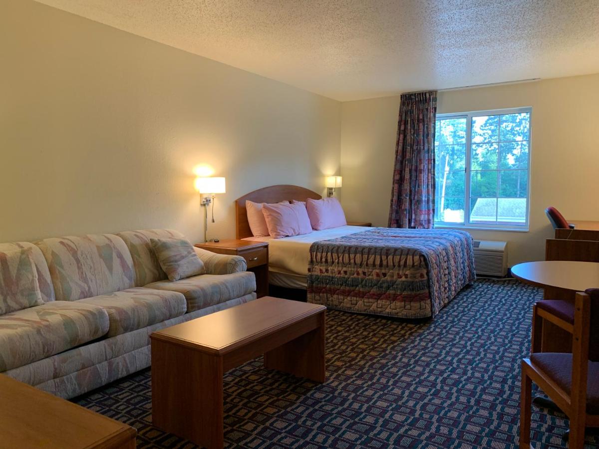 | Budget Host Inn