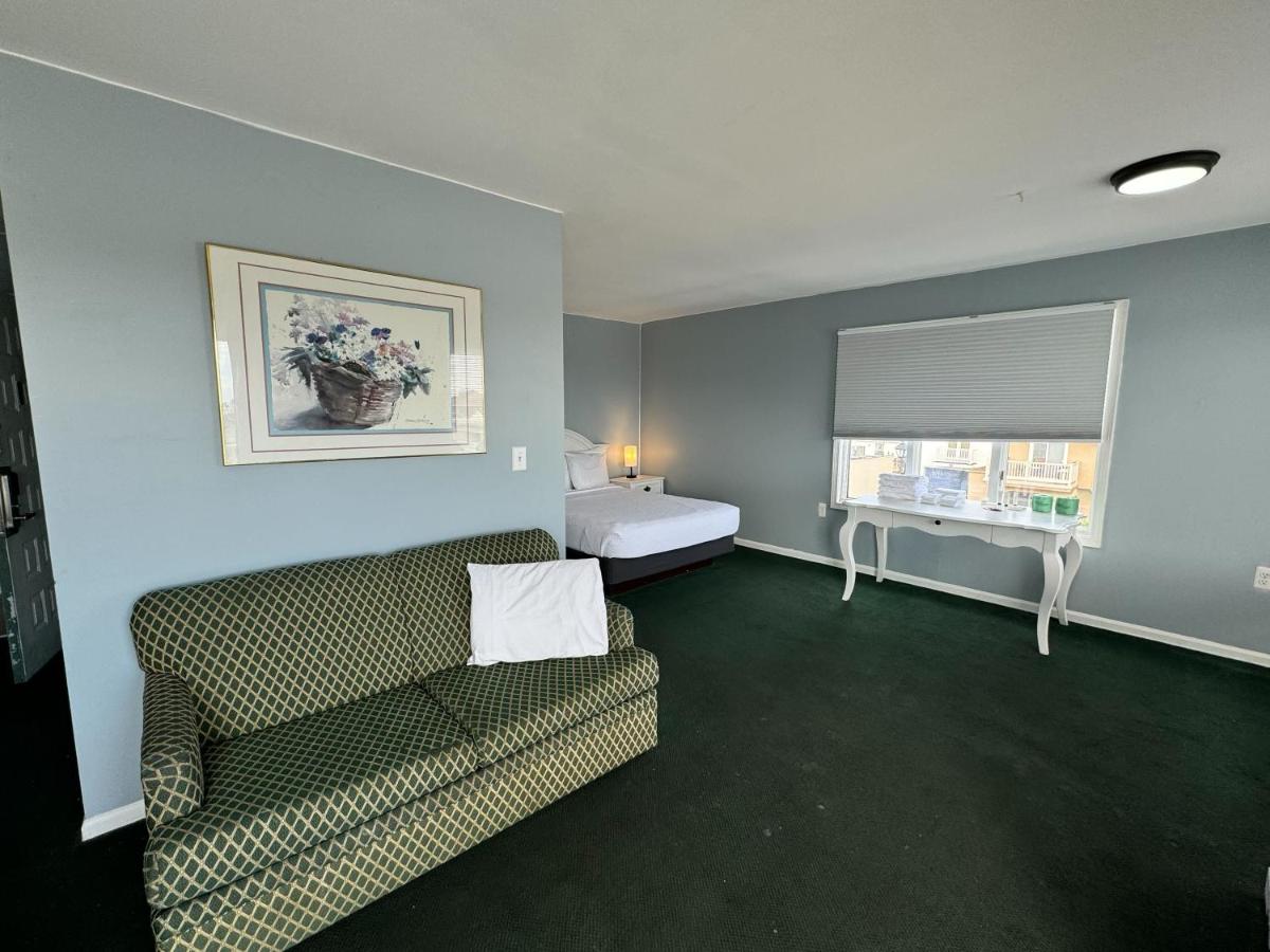 Hotel Charlee Villas by the Beach