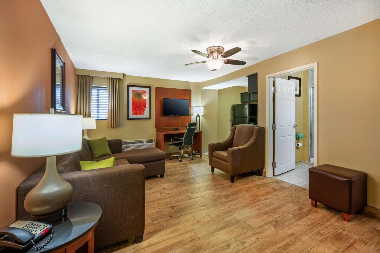 | Best Western Plus Georgetown Corporate Center Hotel