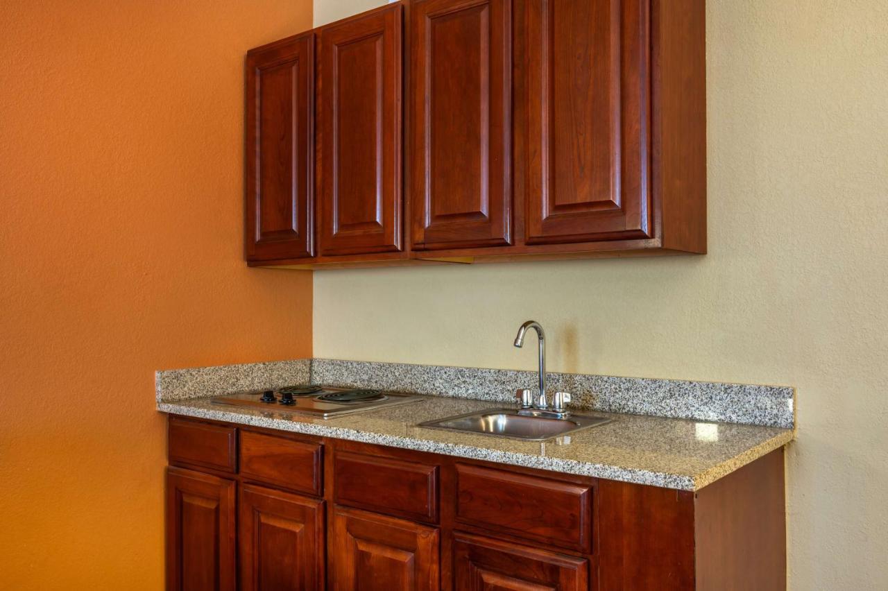 | Best Western Plus Georgetown Corporate Center Hotel