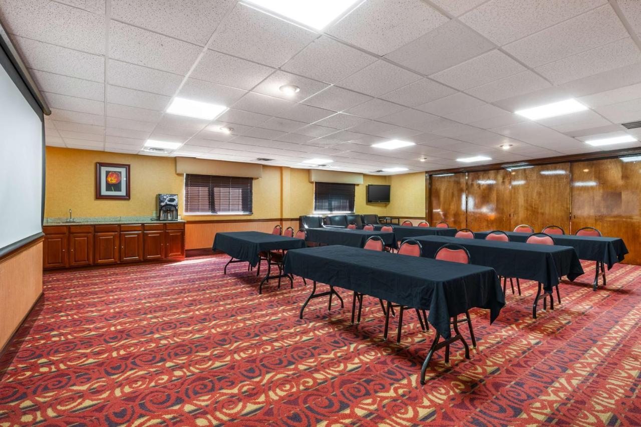 | Best Western Plus Georgetown Corporate Center Hotel