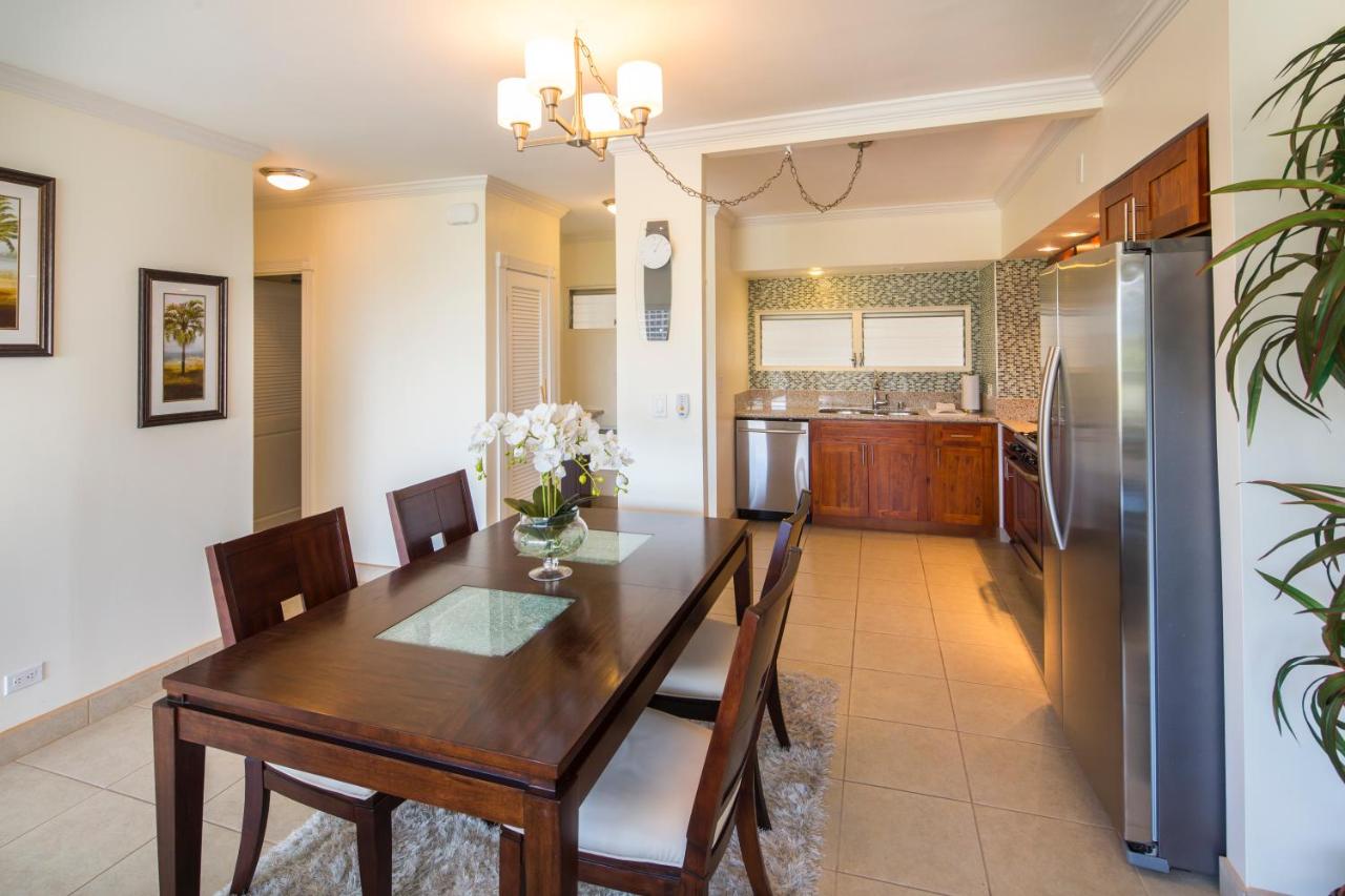 | Castle Waikiki Shore Beachfront Condominiums