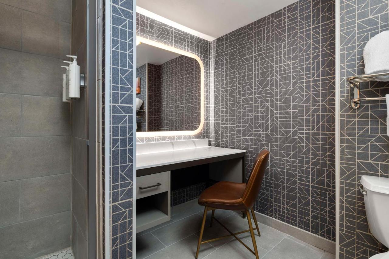 | Homewood Suites by Hilton Hartford South-Glastonbury