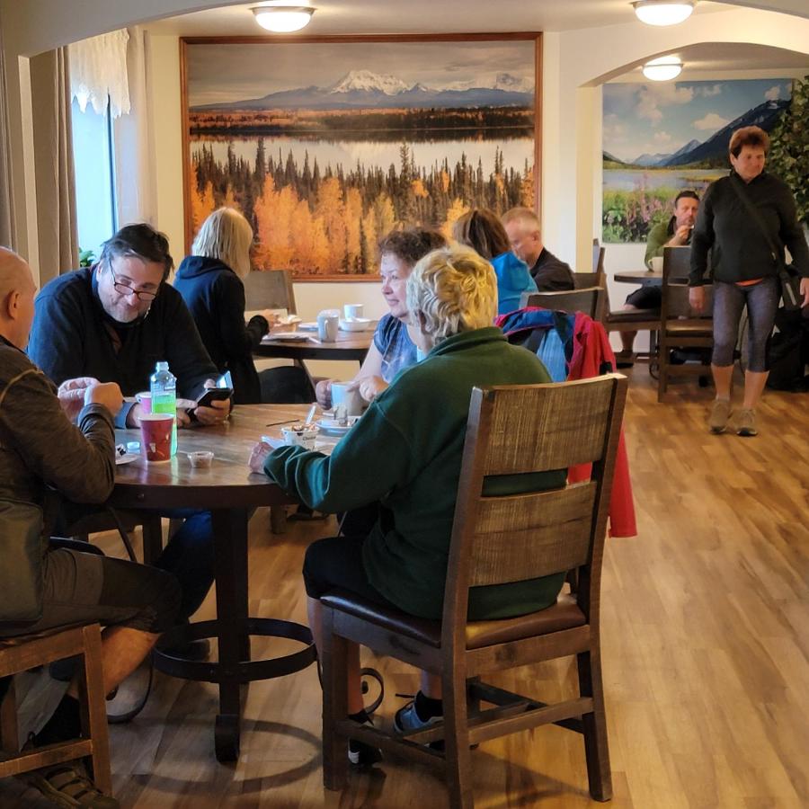 | Alaska Country Inn