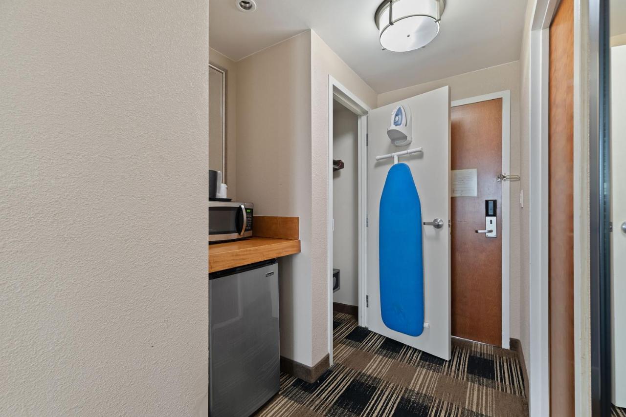 | Hotel Executive Suites