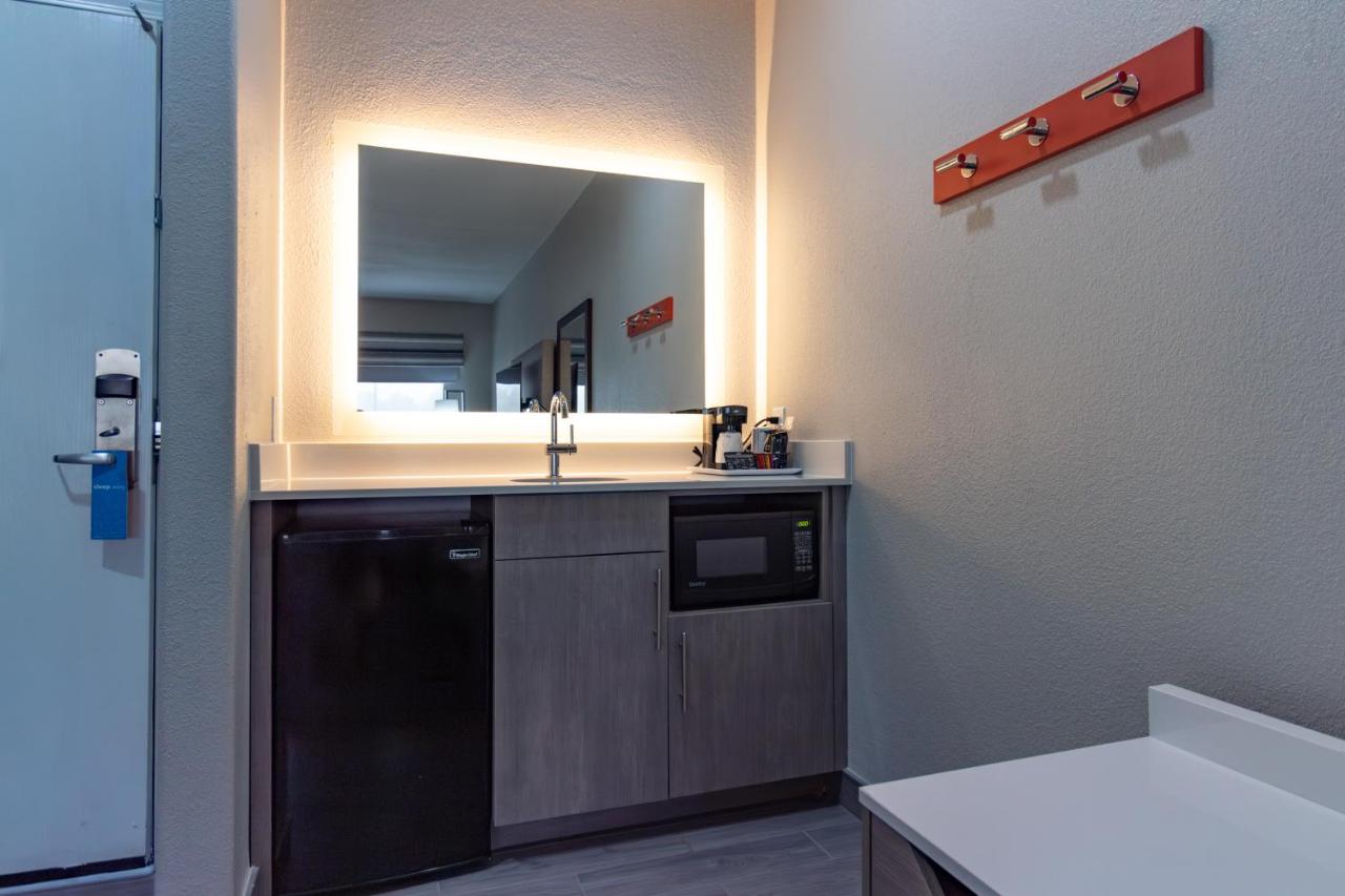 Non-Smoking Studio King Suite at Hampton Inn & Suites Denton