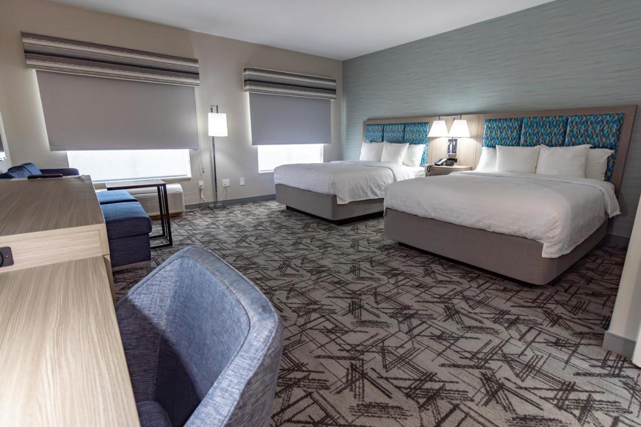 Non-Smoking Studio Queen with Sofa Bed at Hampton Inn & Suites Denton
