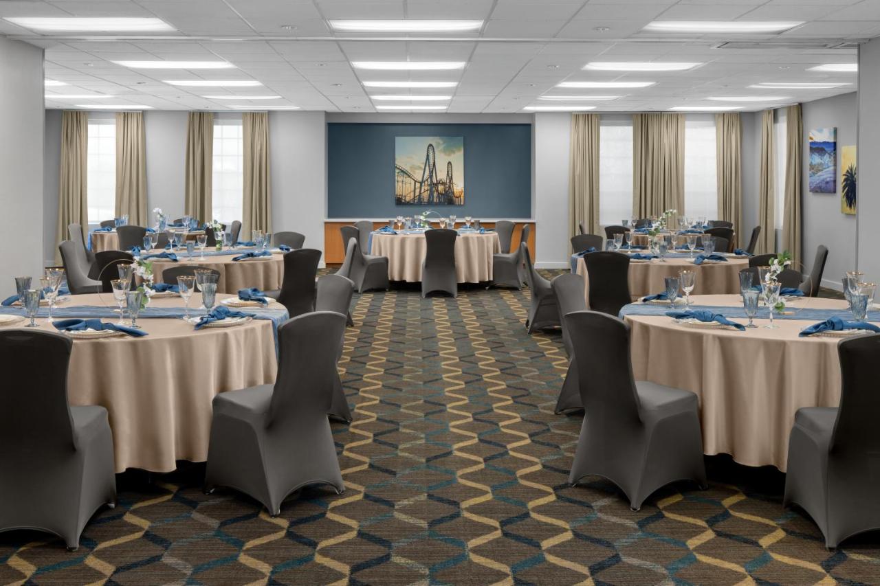 | Residence Inn By Marriott Santa Clarita Valencia