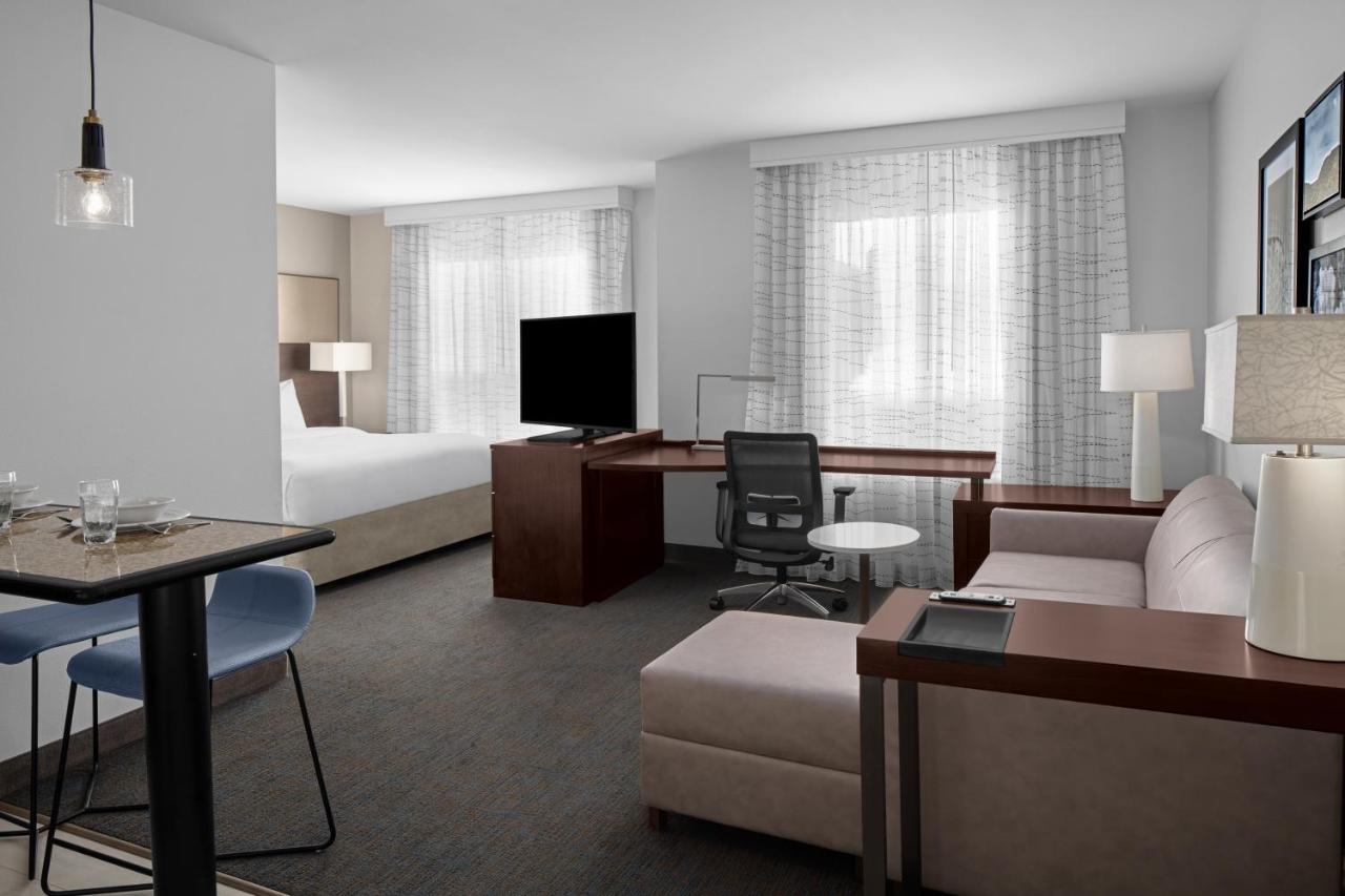 King Room with Sofa Bed at Residence Inn By Marriott Santa Clarita Valencia