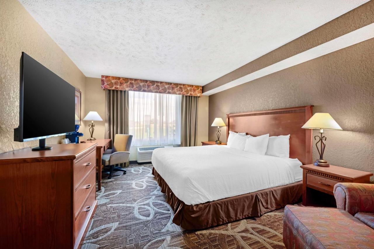 | Best Western Plus Mid Nebraska Inn & Suites